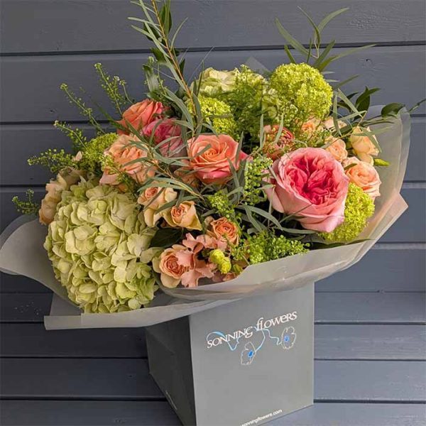 Hydrangeas and Roses Bouquet of flowers delivered