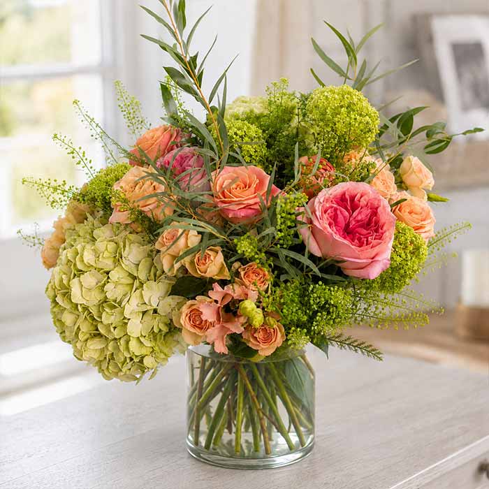 Hydrangeas and Roses Bouquet in a vase